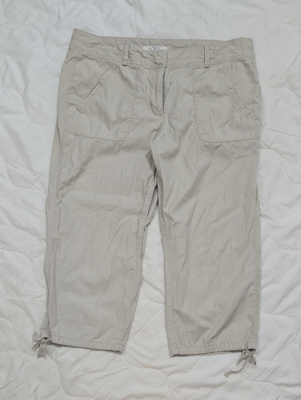 LOFT by Ann Taylor 100% Cotton Capri Chino Pants Cream Khaki Size 12 Petite